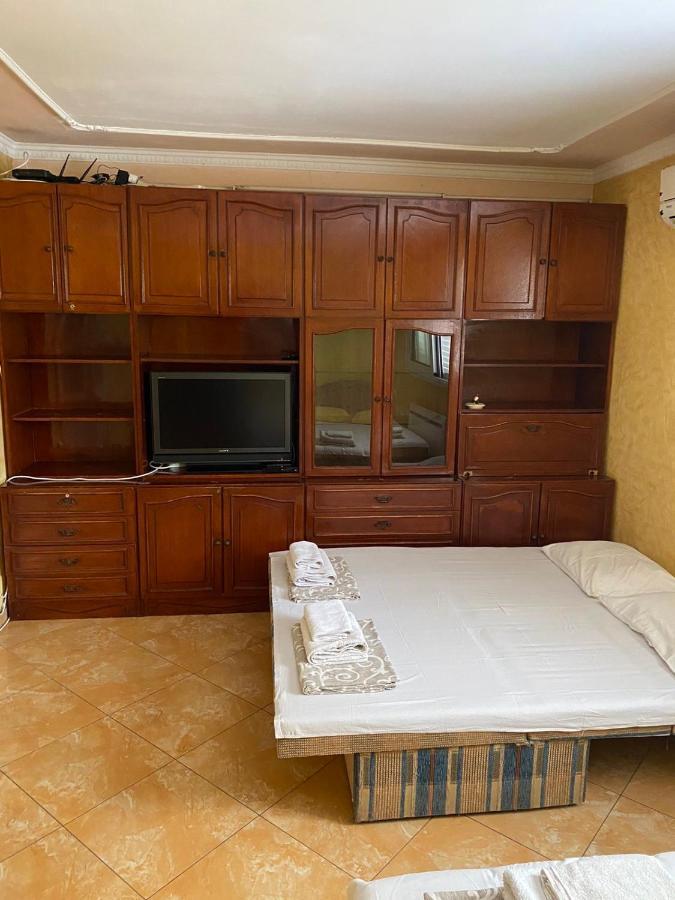 Centar Milena Apartmani Budva Kamer foto