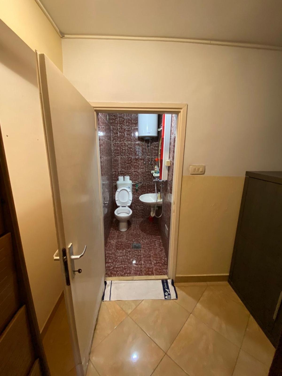 Centar Milena Apartmani Budva Kamer foto