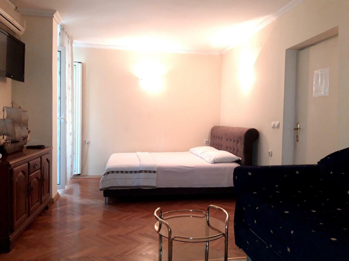 Centar Milena Apartmani Budva Buitenkant foto